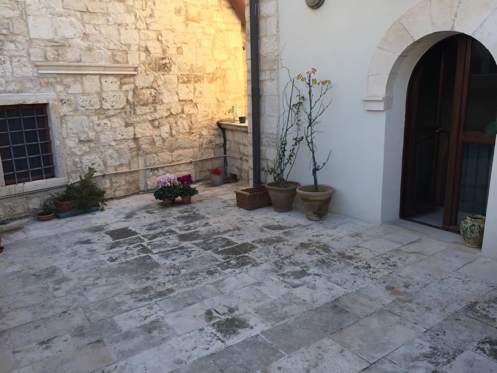 Casa Torre Di Mactheus Petraro Apartment Giovinazzo Exterior photo